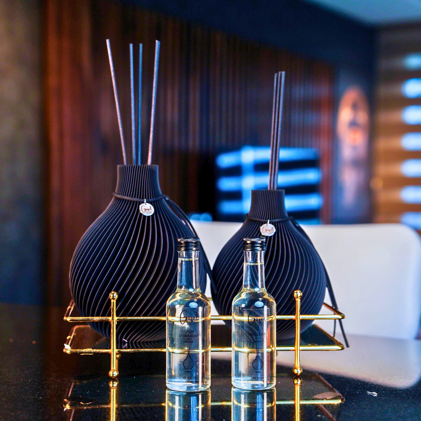 Kit Diffuseur - Vase Parfum ANAQA avec parfum d'ambiance luxueux et bâtonnets de senteur